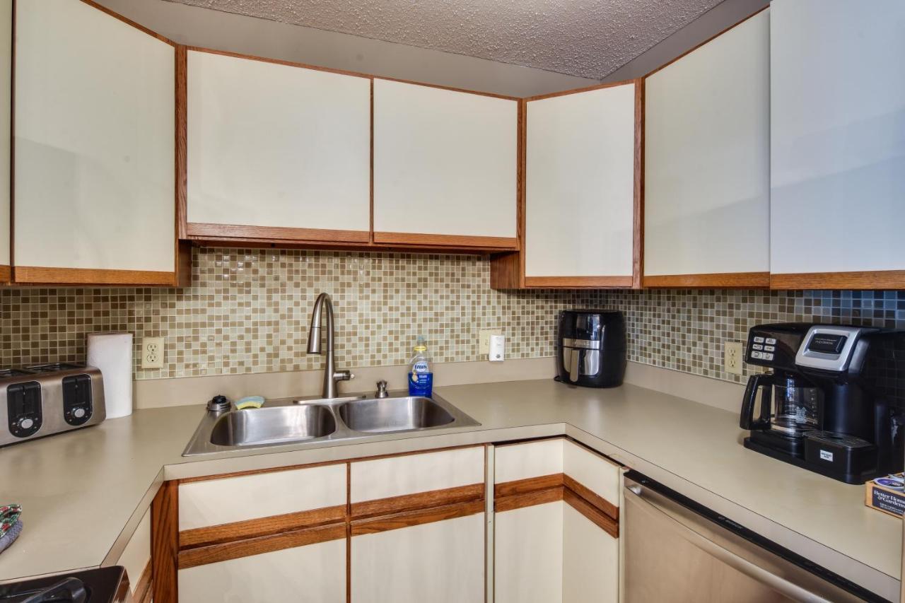 Ski-Inandout And Golf Condo With Aandc At Holiday Valley! Ellicottville Bagian luar foto