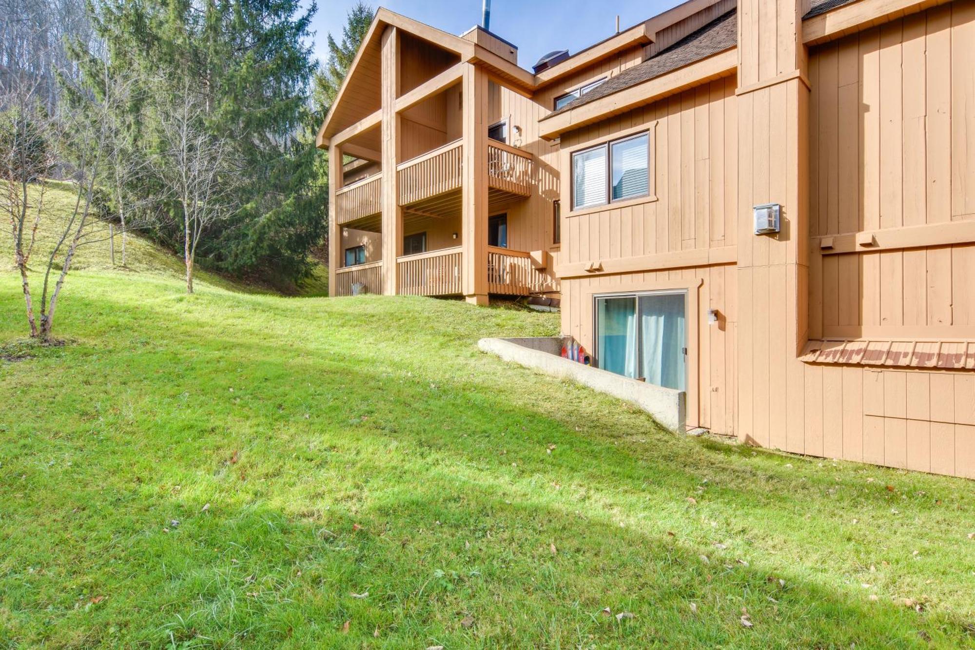 Ski-Inandout And Golf Condo With Aandc At Holiday Valley! Ellicottville Bagian luar foto